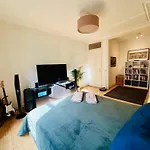 Cosy Flat In The Heart Of Geneva